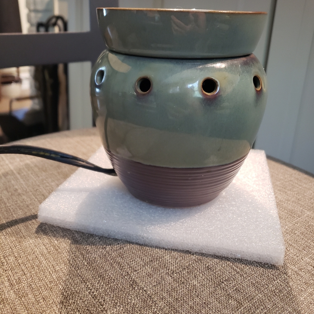 Scentsy Mid-Size Limestone Electric Wax Melter Wax Warmer